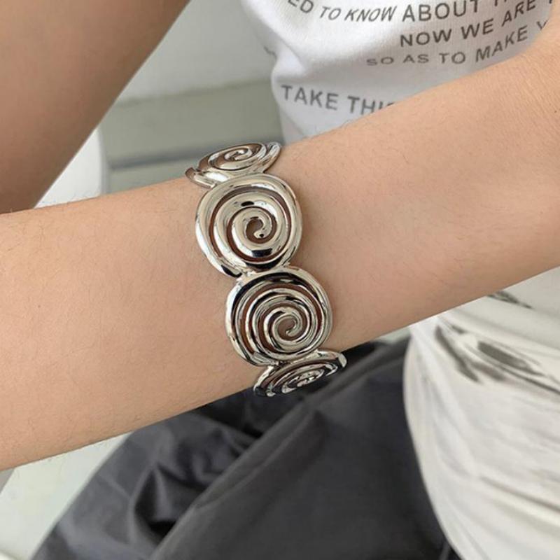 Retro Metal Texture Bracelet Women Striped Irregular Open Bangle Fashion Exquisite Daily Banquet Party Jewelry Accessories Gifts
Retro Metal Texture Bracelet Women Striped Irregular Open Bangle Fashion Exquisite Daily Banquet Party Jewelry Accessories Gifts