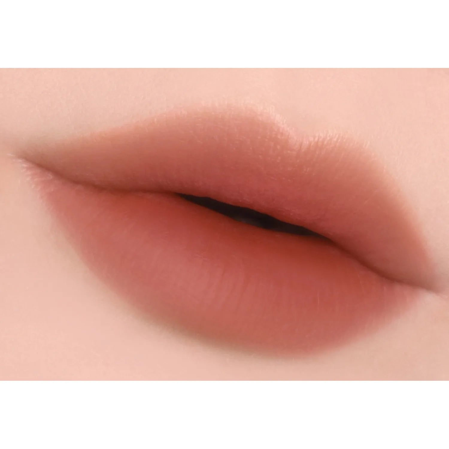 3CE Blur Water Tint (20 Colors), soft lip with less smear with a blurry finish #MIDNIGHT CALL
3CE Blur Water Tint (20 Colors), soft lip with less smear with a blurry finish #MIDNIGHT CALL