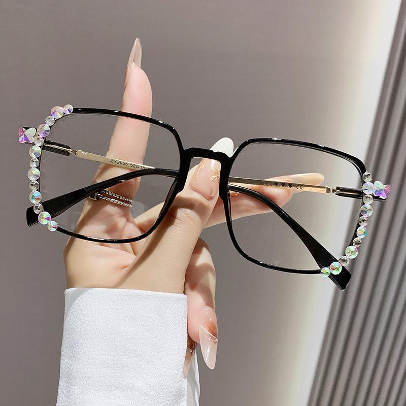 Shiny Diamond Myopia Glasses Ultra Light Frame High-end Color Changing Eyewear Large Frame Anti Blue Light Glasses
Shiny Diamond Myopia Glasses Ultra Light Frame High-end Color Changing Eyewear Large Frame Anti Blue Light Glasses