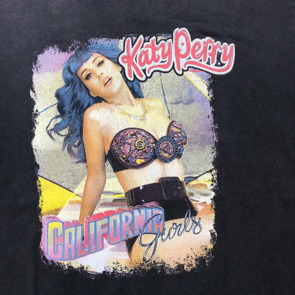 Vintage Katy Perry 2011 California Shirt Unisex Concert S to 5XL EL066 Unisex T-Shirt XL
Vintage Katy Perry 2011 California Shirt Unisex Concert S to 5XL EL066 Unisex T-Shirt XL