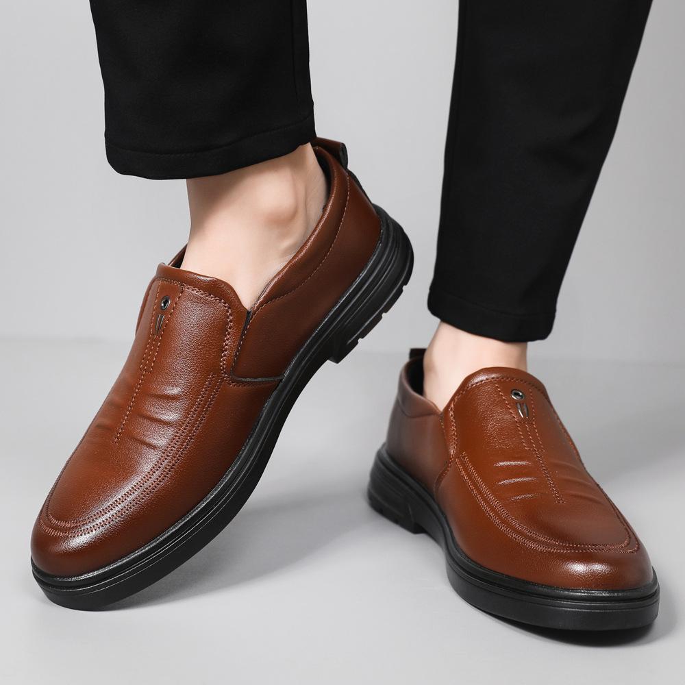 Men s shoes summer new leather shoes men s fashion comfortable non-slip breathable soft sole trend trendy with casual cold sticky leather shoes 38
Men s shoes summer new leather shoes men s fashion comfortable non-slip breathable soft sole trend trendy with casual cold sticky leather shoes 38
