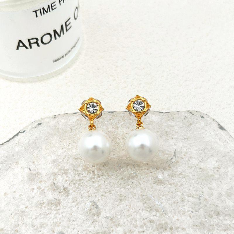 French Light Luxury High-End Temperament Versatile Earrings Stud Earrings золотой
French Light Luxury High-End Temperament Versatile Earrings Stud Earrings золотой