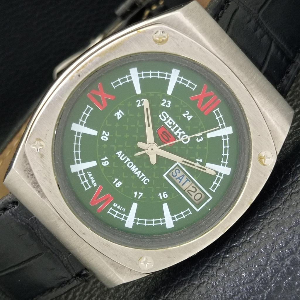 Б/У винтажные мужские часы SEIKO 5 AUTOMATIC 7019A из Японии с зеленым циферблатом a433867-2 R119-a433867
Б/У винтажные мужские часы SEIKO 5 AUTOMATIC 7019A из Японии с зеленым циферблатом a433867-2 R119-a433867