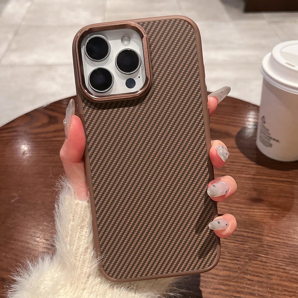 For iPhone 16 Pro Max Case Compatible with MagSafe PC+TPU Phone Back Cover Carbon Fiber Texture Desert Gold
For iPhone 16 Pro Max Case Compatible with MagSafe PC+TPU Phone Back Cover Carbon Fiber Texture Desert Gold