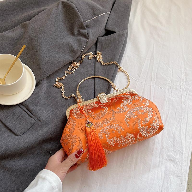 Новая сумка женская модная сумка-ракушка с бахромой новая китайская вышитая сумочка популярная цепочка кроссбоди на плечо оранжевый
Новая сумка женская модная сумка-ракушка с бахромой новая китайская вышитая сумочка популярная цепочка кроссбоди на плечо оранжевый