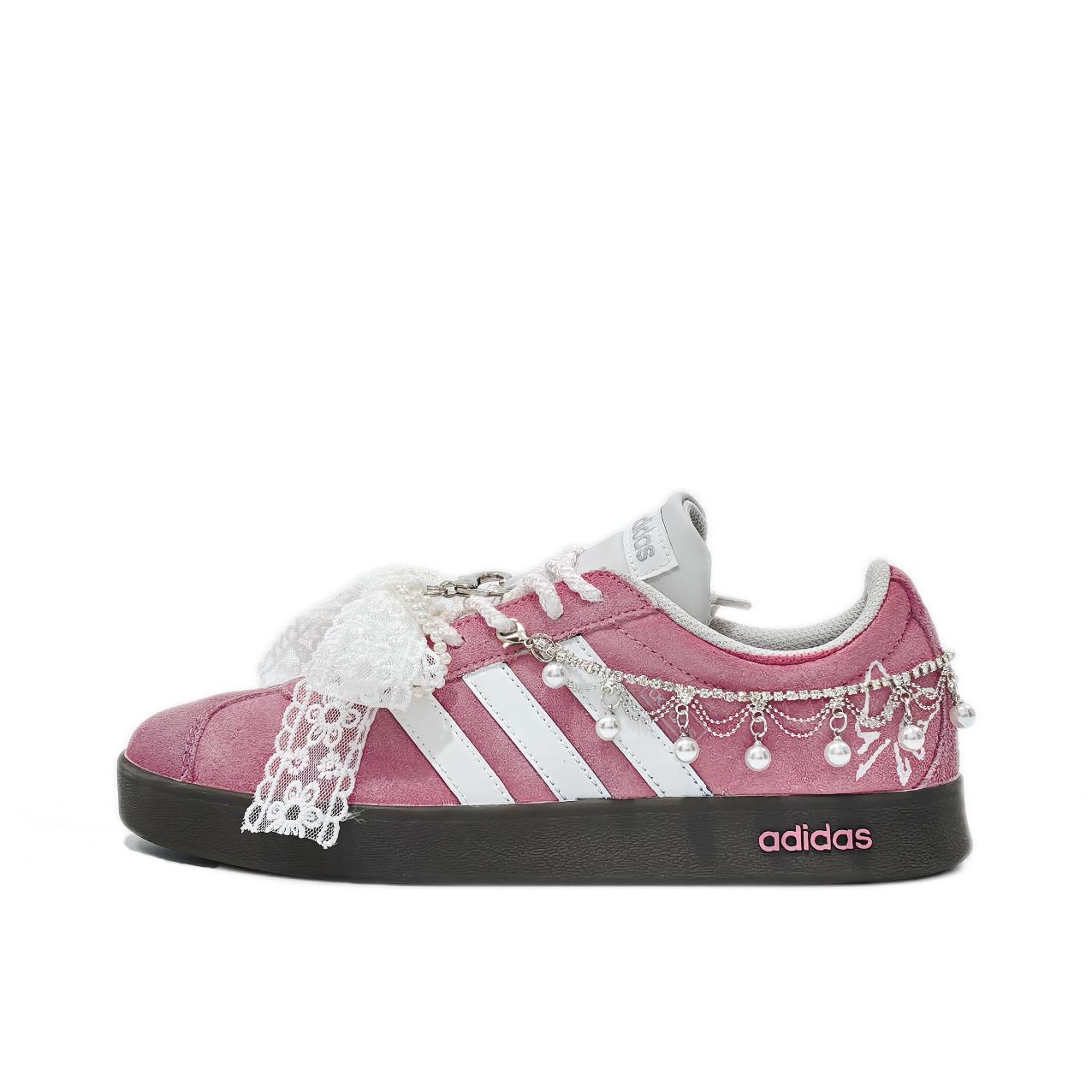 Adidas VL COURT 2.0 Blush Lace German Army Trainers Women s Fuchsia JR2560(Team1468-) 37⅓
Adidas VL COURT 2.0 Blush Lace German Army Trainers Women s Fuchsia JR2560(Team1468-) 37⅓
