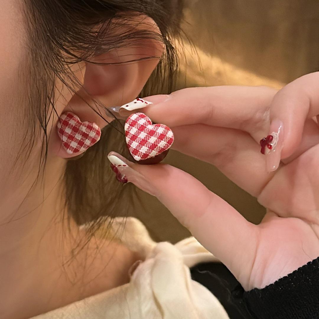 Серьги-сердечки Ankola Red Plaid: Универсальная передняя и задняя часть, легкий роскошный дизайн для женщин plaid heart pearl красный
Серьги-сердечки Ankola Red Plaid: Универсальная передняя и задняя часть, легкий роскошный дизайн для женщин plaid heart pearl красный