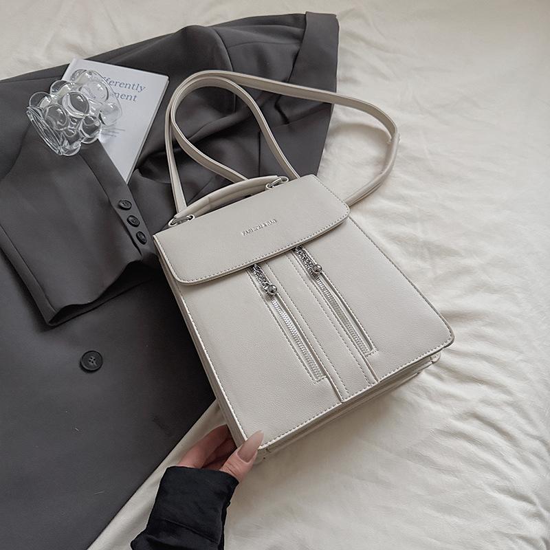 Niche large-capacity bag women s new trendy and fashionable student backpack versatile small square bag білий
Niche large-capacity bag women s new trendy and fashionable student backpack versatile small square bag білий