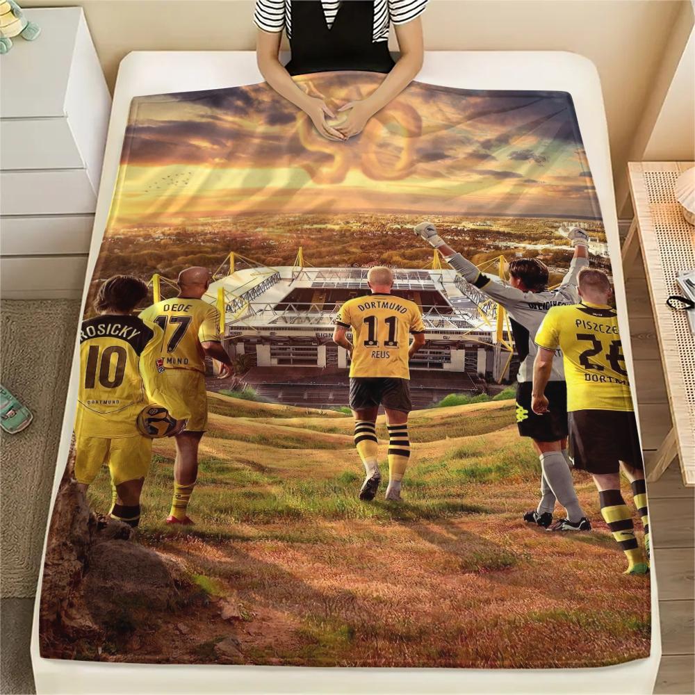 1pc Dortmund Print Flannel Blanket, High quality Comfortable for All Seasons, Home Decor, Warmth and Comfort, Perfect for Christmas Gifts27 80cm x 120cm
1pc Dortmund Print Flannel Blanket, High quality Comfortable for All Seasons, Home Decor, Warmth and Comfort, Perfect for Christmas Gifts27 80cm x 120cm