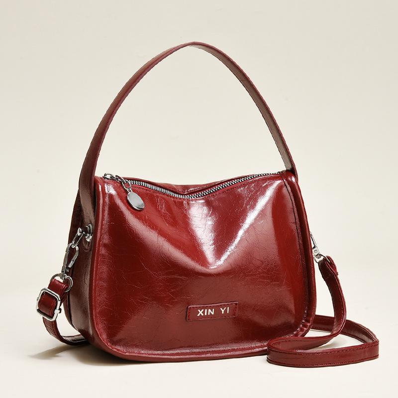 2025 New Fine Texture Handbag Pleated Bucket Bag Versatile Embroidery Retro Shoulder Bag Daily Commuter Crossbody Bag
2025 New Fine Texture Handbag Pleated Bucket Bag Versatile Embroidery Retro Shoulder Bag Daily Commuter Crossbody Bag