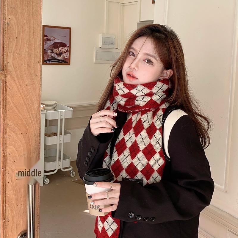 Korean Style Diamond Plaid Wool Snood: Red Knitted Scarf for New Year & Christmas
Korean Style Diamond Plaid Wool Snood: Red Knitted Scarf for New Year & Christmas