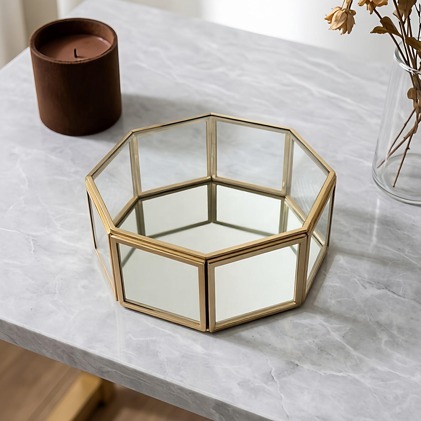 European & American Rose Gold Copper Jewelry and Cosmetic Storage Box 15x15x6.5 cm
European & American Rose Gold Copper Jewelry and Cosmetic Storage Box 15x15x6.5 cm