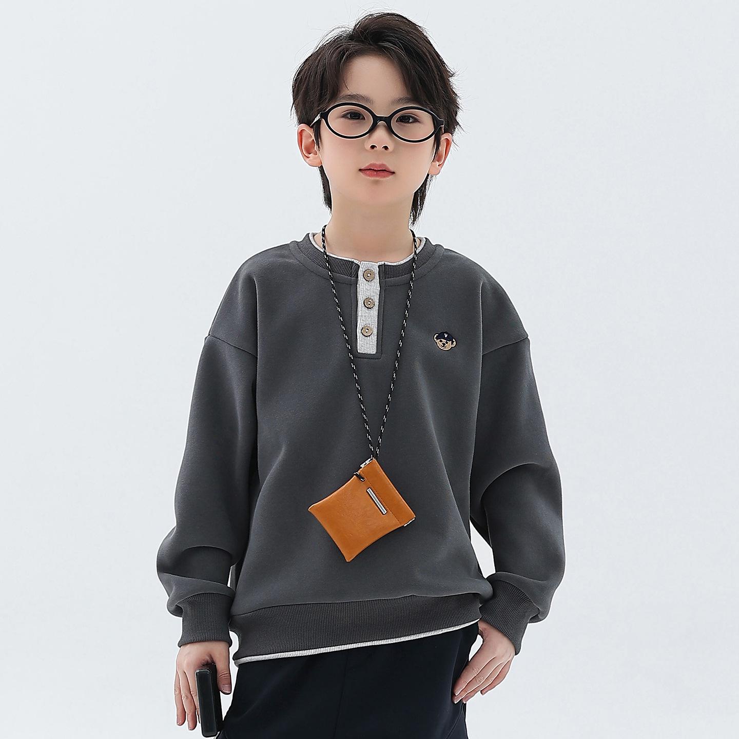 Boys Fleece-Lined Hoodie: Thick Long-Sleeve Crewneck Pullover for Autumn/Winter 2025. 120
Boys Fleece-Lined Hoodie: Thick Long-Sleeve Crewneck Pullover for Autumn/Winter 2025. 120