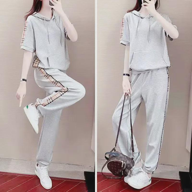 Women s 2025 Summer Stylish Two-Piece Casual Set: Loose Short Sleeve Hooded Sweatshirt Sportswear XL сірий колір
Women s 2025 Summer Stylish Two-Piece Casual Set: Loose Short Sleeve Hooded Sweatshirt Sportswear XL сірий колір