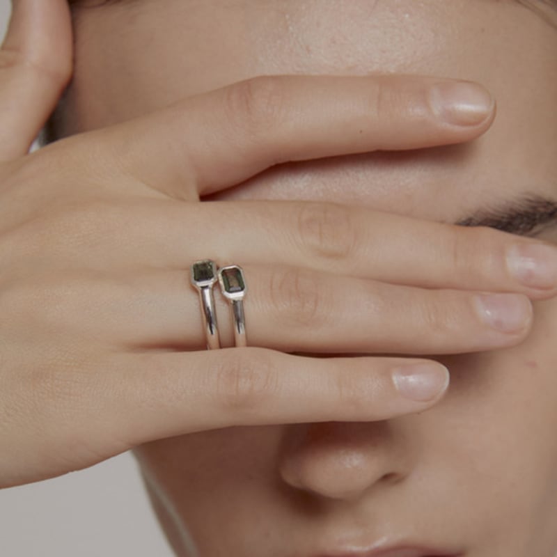 Invisible collage GREEN SHINY LID RING No. 13
Invisible collage GREEN SHINY LID RING No. 13