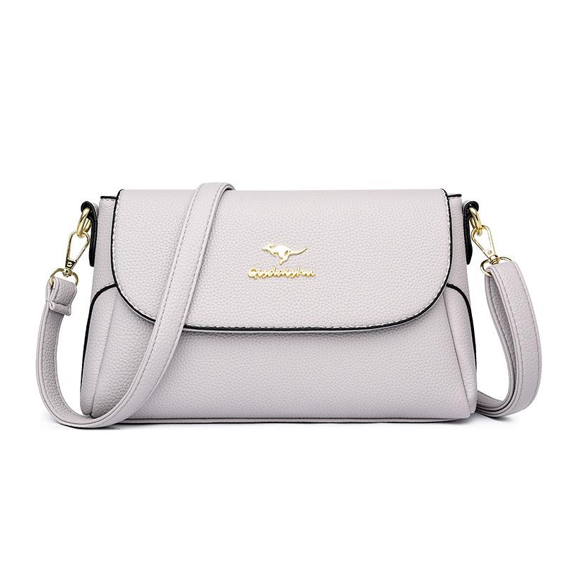 Soft leather women s bag 2025 spring and summer new fashion diamond chain handbag simple and versatile single shoulder messenger big bag tide світло-сірого кольору
Soft leather women s bag 2025 spring and summer new fashion diamond chain handbag simple and versatile single shoulder messenger big bag tide світло-сірого кольору