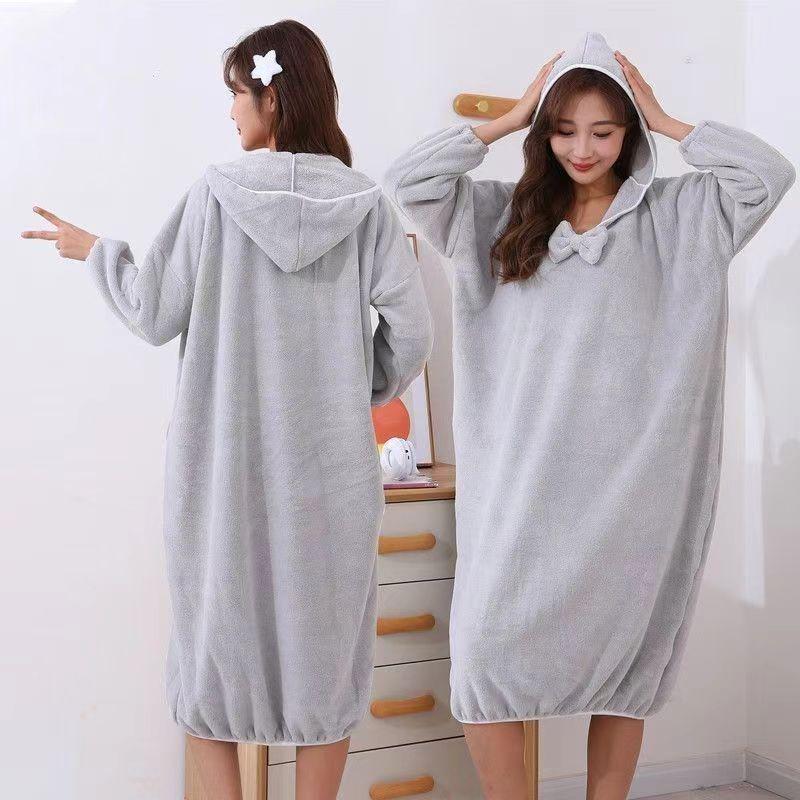 Зимний носимый женский халат из кораллового флиса с капюшоном - Впитывающий, Толстый, Мягкий халат-юбка с длинными рукавами One Size светло-серый
Зимний носимый женский халат из кораллового флиса с капюшоном - Впитывающий, Толстый, Мягкий халат-юбка с длинными рукавами One Size светло-серый