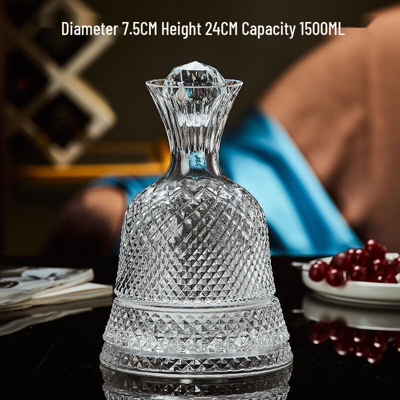 Rotating Red Wine Decanter with Crystal Base
Rotating Red Wine Decanter with Crystal Base