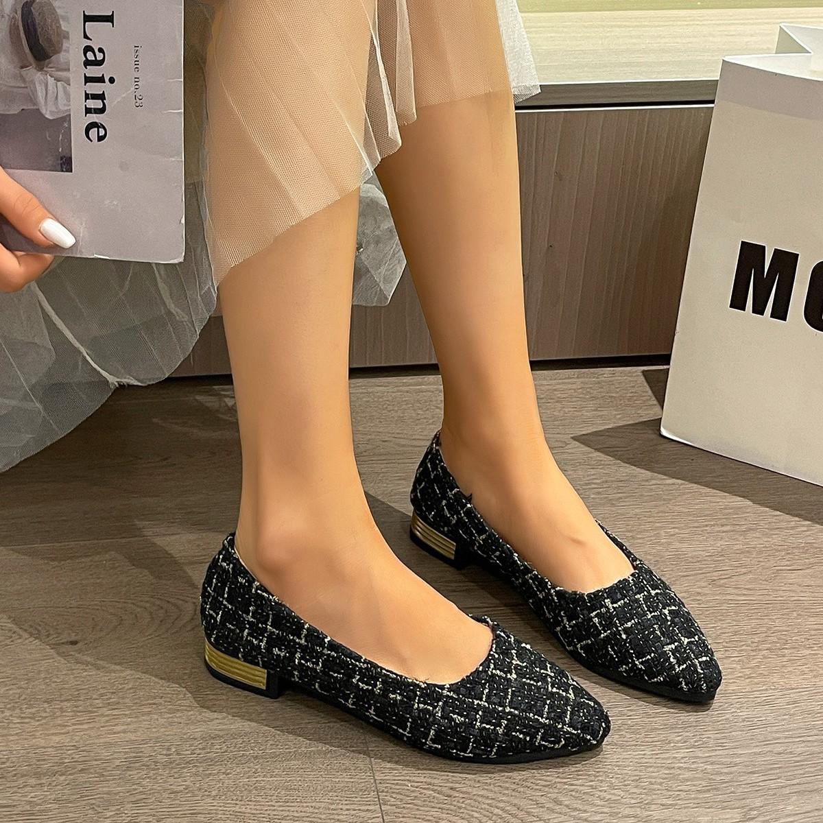 Foreign trade Xiaoxiangfeng shallow mouth single shoes women s 2024 autumn new casual versatile cloth lazy one pedal Doudou shoes 35
Foreign trade Xiaoxiangfeng shallow mouth single shoes women s 2024 autumn new casual versatile cloth lazy one pedal Doudou shoes 35