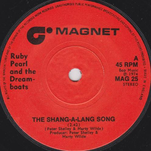 7inch Record RUBY PEARL & THE DREAMBOATS - The Shang-A-Lang Song MAG25 Magnet 1975 UK Pop Used
7inch Record RUBY PEARL & THE DREAMBOATS - The Shang-A-Lang Song MAG25 Magnet 1975 UK Pop Used