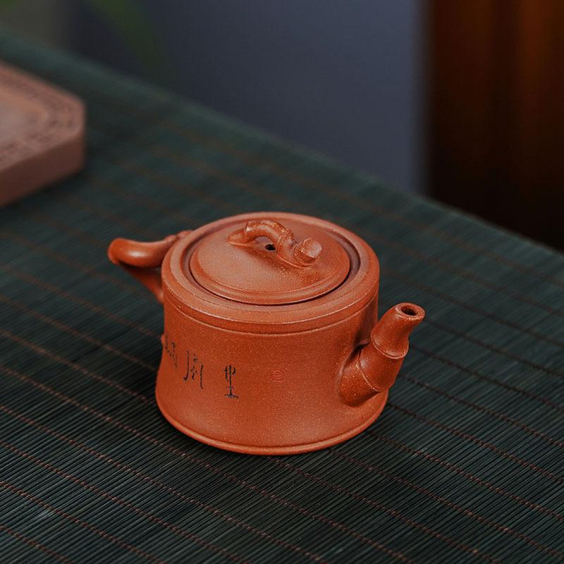 80ml Creative Yixing Purple Clay Teapots Master Handmade Bamboo Joint Pot Raw Ore Downhill Mud Kettle Chinese Zisha Tea Set Gift
80ml Creative Yixing Purple Clay Teapots Master Handmade Bamboo Joint Pot Raw Ore Downhill Mud Kettle Chinese Zisha Tea Set Gift