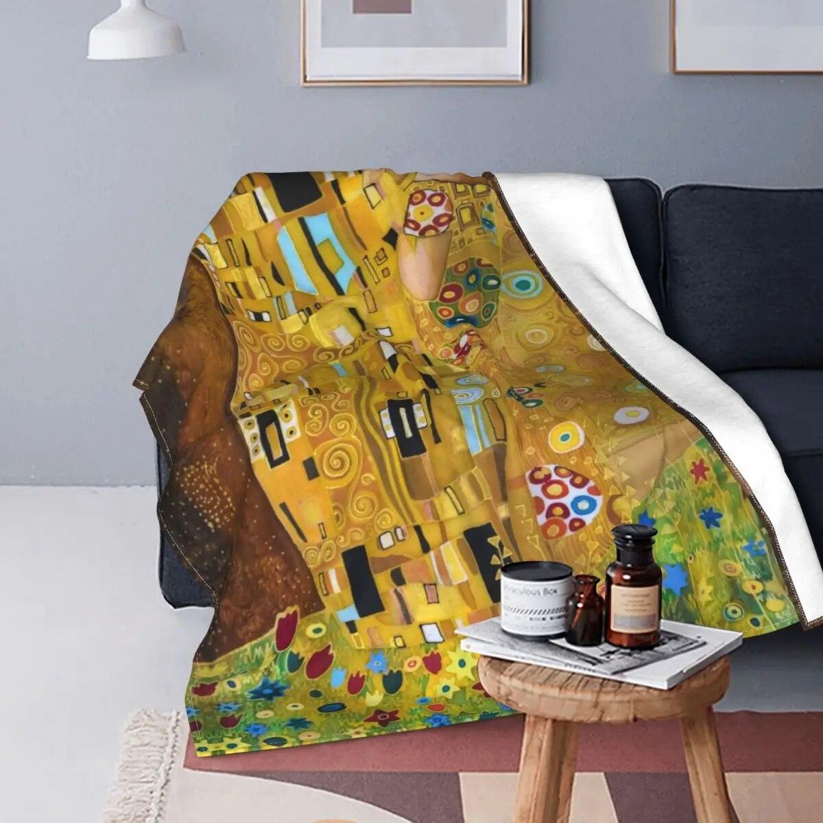 Флисовое одеяло Gustav Klimt The Kiss, абстрактное художественное одеяло Freyas для кровати, спальни, теплое покрывало
Флисовое одеяло Gustav Klimt The Kiss, абстрактное художественное одеяло Freyas для кровати, спальни, теплое покрывало