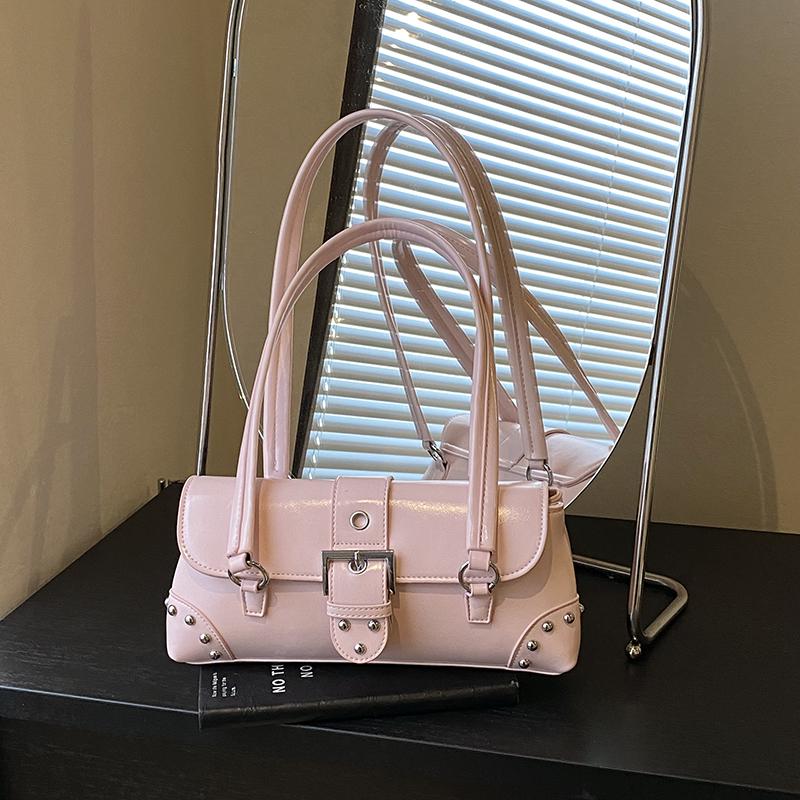 New Ladies Pillow Shaped Belt Lock Single Shoulder Bag Fashion Underarm Bright Leather Women s Bag Stylish Accessory
New Ladies Pillow Shaped Belt Lock Single Shoulder Bag Fashion Underarm Bright Leather Women s Bag Stylish Accessory