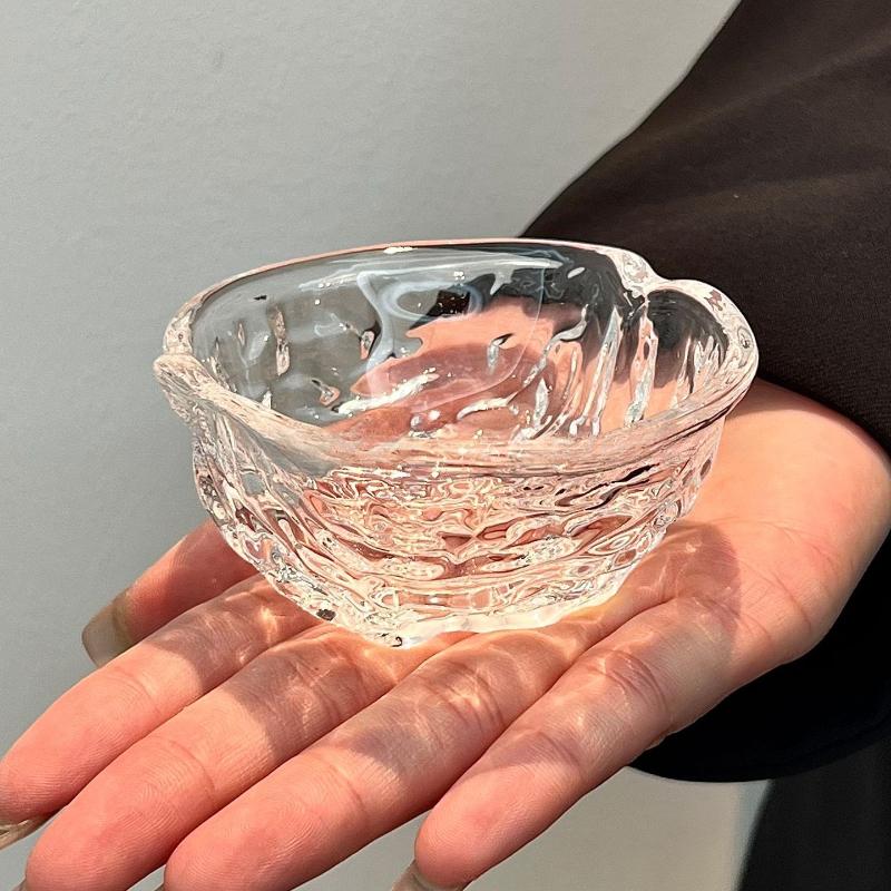Creative Japanese-style Half-walnut-shaped Crystal Glass Thickened Cup Tasting High-end Sake Cups Household Drinking Utensils 70ml
Creative Japanese-style Half-walnut-shaped Crystal Glass Thickened Cup Tasting High-end Sake Cups Household Drinking Utensils 70ml