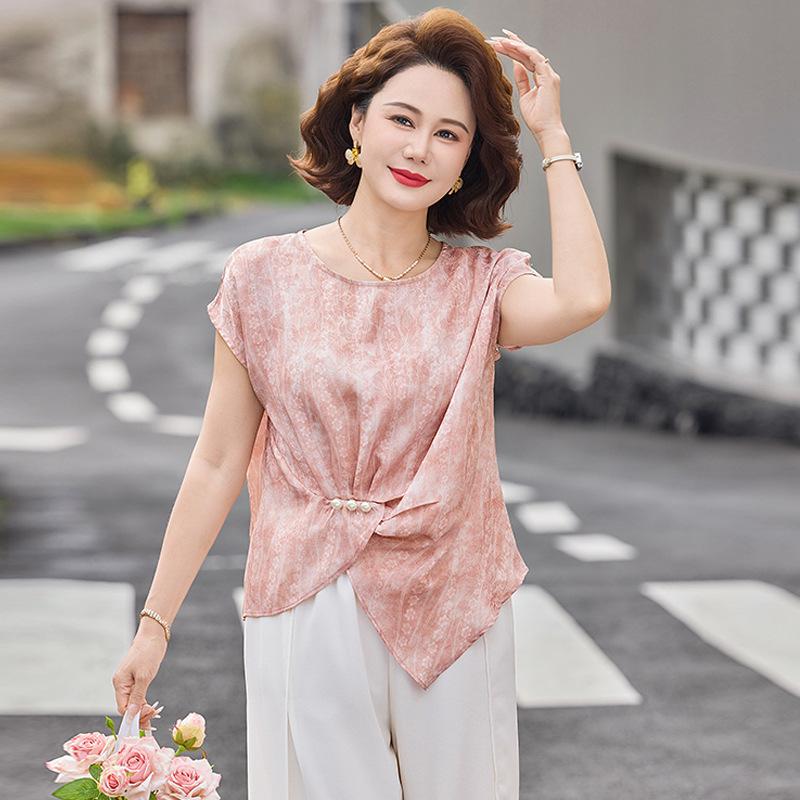 Elegant Summer Two-Piece Set for Moms: Casual Print Short Sleeve Top & Solid Long Pants for Middle-Aged and Elderly Women 2XL (105-120 jin)
Elegant Summer Two-Piece Set for Moms: Casual Print Short Sleeve Top & Solid Long Pants for Middle-Aged and Elderly Women 2XL (105-120 jin)