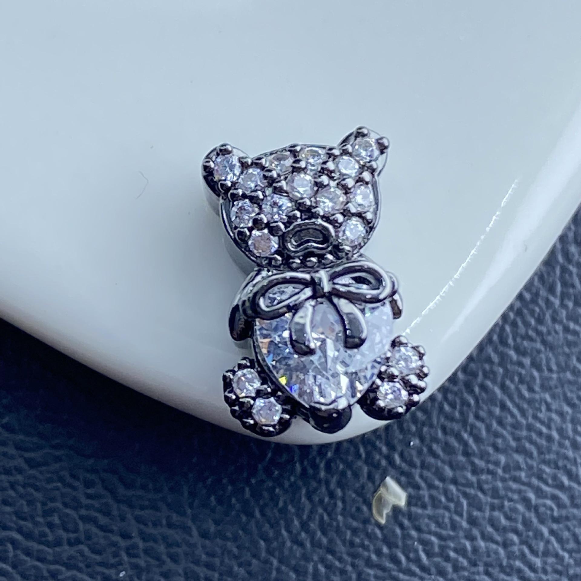 Colorful Zircon Cartoon Bear DIY Jewelry Handmade Crystal Beads: Spacer Beads & Pendants Accessories.
Colorful Zircon Cartoon Bear DIY Jewelry Handmade Crystal Beads: Spacer Beads & Pendants Accessories.