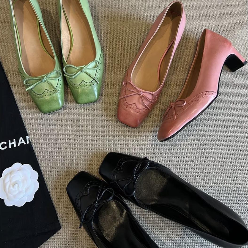 Sheepskin French single shoes women s square head black work shoes thick heel bow beautiful not tired feet leather high heels 34 чёрный
Sheepskin French single shoes women s square head black work shoes thick heel bow beautiful not tired feet leather high heels 34 чёрный