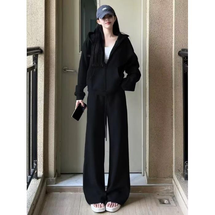 Women s Loose Fit Korean Style Sports Set: Zipper Hoodie and Long Pants for Spring/Autumn M
Women s Loose Fit Korean Style Sports Set: Zipper Hoodie and Long Pants for Spring/Autumn M