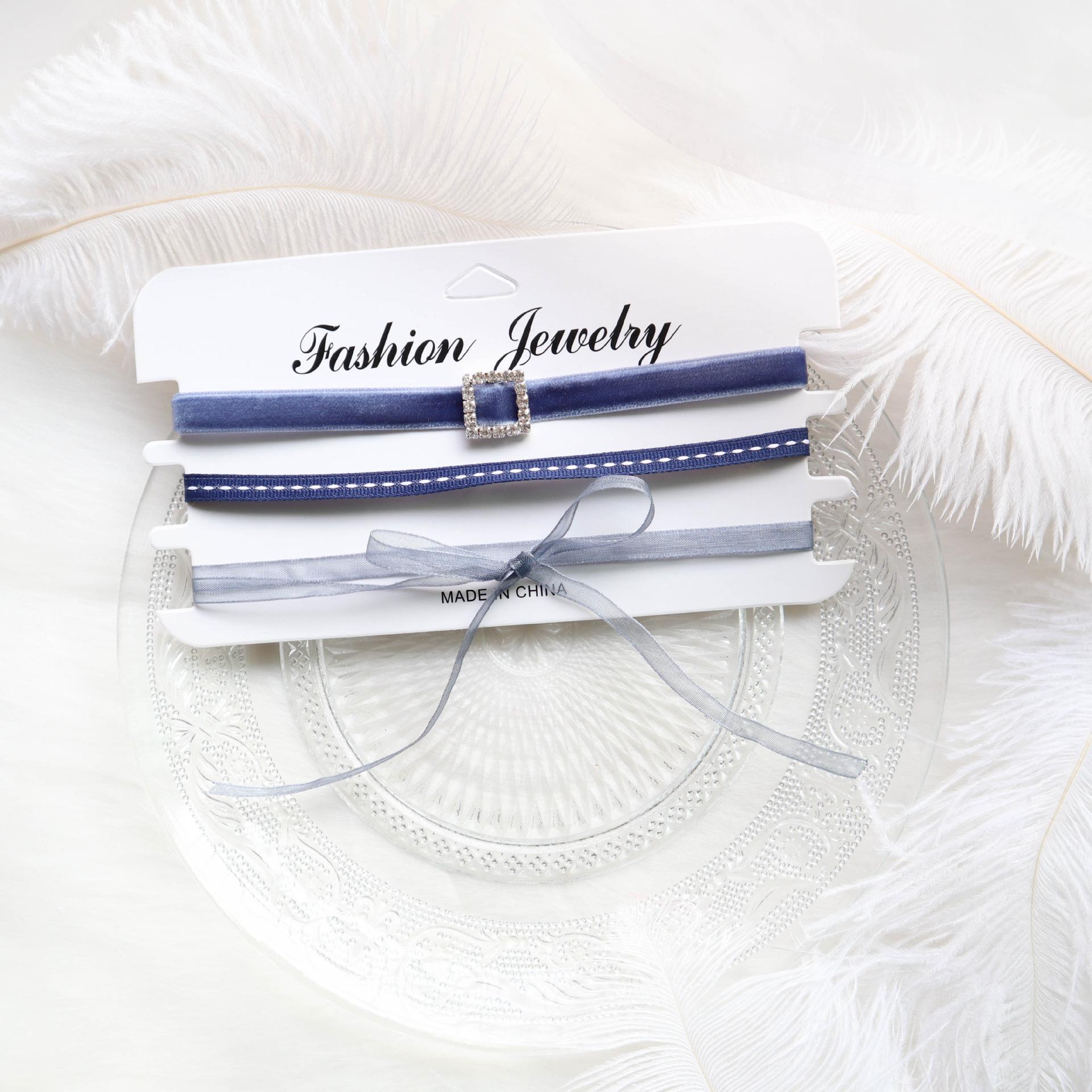 Комплект чокеров из европейской и американской бижутерии: Короткое ожерелье-цепочка в виде свитера - коллекция из 3 предметов
Комплект чокеров из европейской и американской бижутерии: Короткое ожерелье-цепочка в виде свитера - коллекция из 3 предметов