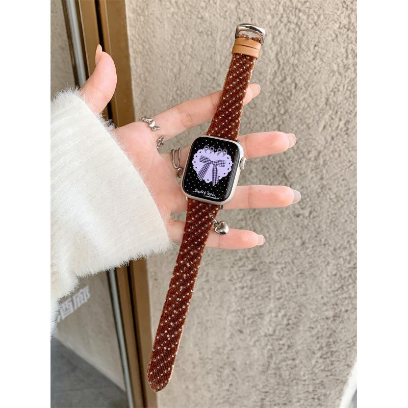 Leather Watch Strap with Heart Pendant for Apple iWatch Series 5-11, Huawei FIT4, Xiaomi Redmi Watch 6/5/4 хакі
Leather Watch Strap with Heart Pendant for Apple iWatch Series 5-11, Huawei FIT4, Xiaomi Redmi Watch 6/5/4 хакі