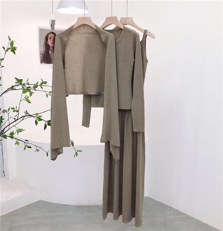 8153 Wool Blend Shawl Cardigan & Camisole Dress Set: Soft, Skin-Friendly, 14-Gauge for Autumn/Winter Small
8153 Wool Blend Shawl Cardigan & Camisole Dress Set: Soft, Skin-Friendly, 14-Gauge for Autumn/Winter Small