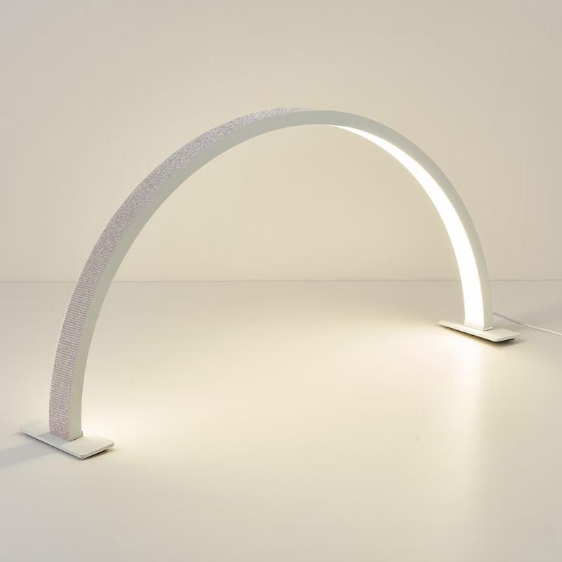 oeny Desktop LED Half-Moon Beauty Lamp
oeny Desktop LED Half-Moon Beauty Lamp