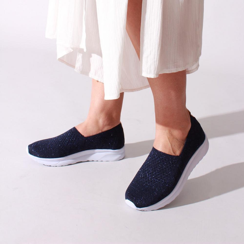 Женская темно-синяя серебристая повседневная обувь
Женская темно-синяя серебристая повседневная обувь