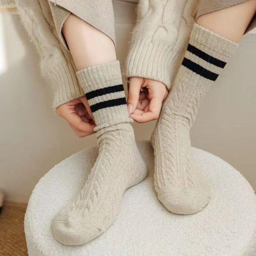 Retro Thicken Warm Socks Streetwear College Socks Women Fashion Pile Socks Trendy 5Pairs
Retro Thicken Warm Socks Streetwear College Socks Women Fashion Pile Socks Trendy 5Pairs