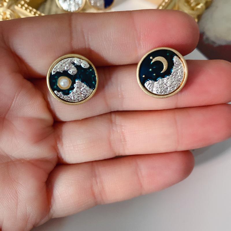 Асимметричные серьги Yunkaisunyue с эмалью в виде солнца и луны из серебра 925 пробы для женщин
Асимметричные серьги Yunkaisunyue с эмалью в виде солнца и луны из серебра 925 пробы для женщин