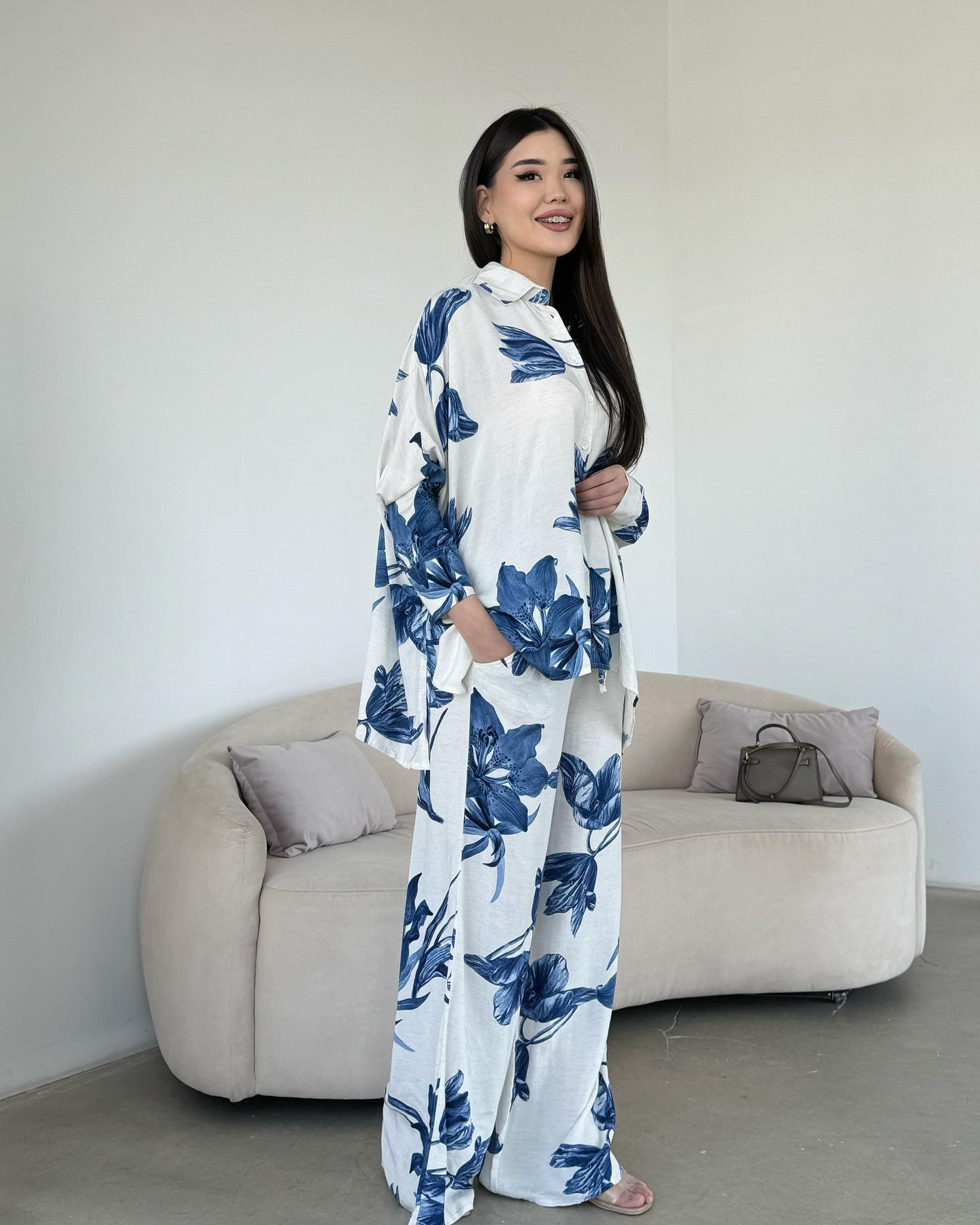 Европейский и американский модный комплект из свободной рубашки с цветочным принтом и широких брюк (2025) XL
Европейский и американский модный комплект из свободной рубашки с цветочным принтом и широких брюк (2025) XL