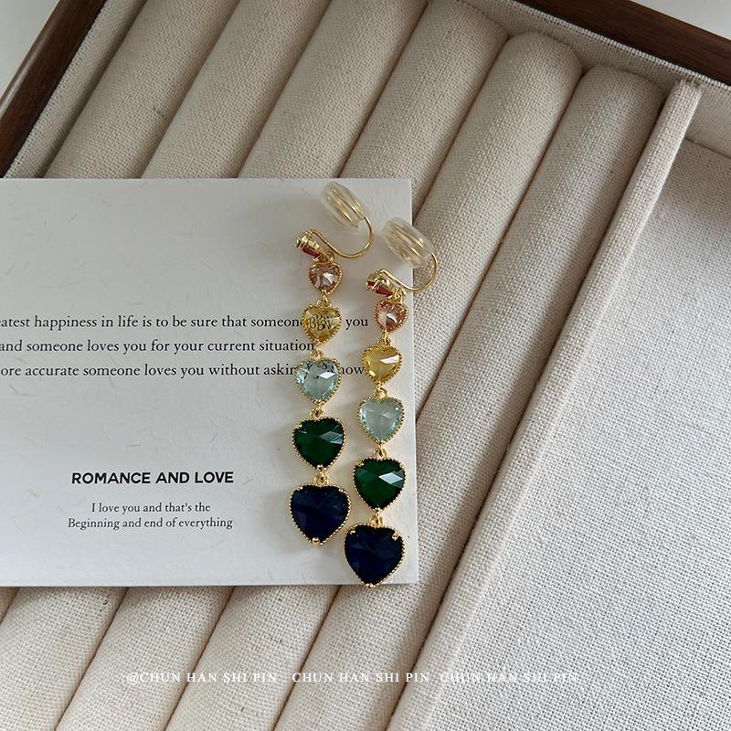 Niche color love zircon earless ear clips long super fairy temperament earrings light luxury high-end peach heart earrings 14k
Niche color love zircon earless ear clips long super fairy temperament earrings light luxury high-end peach heart earrings 14k