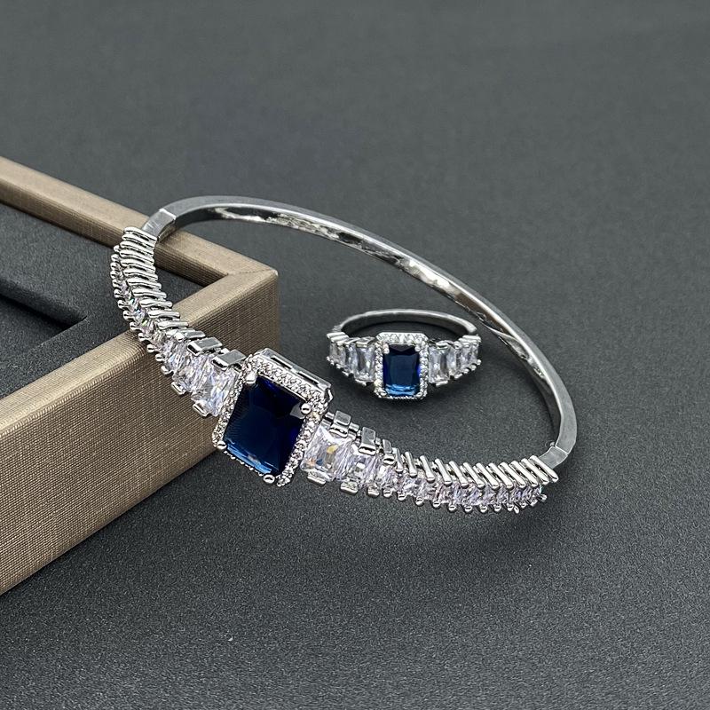 Cross-Border Luxury Zircon Bracelet & Ring Set: Elegant Women s Jewelry Accessories Ring срібний/синій
Cross-Border Luxury Zircon Bracelet & Ring Set: Elegant Women s Jewelry Accessories Ring срібний/синій