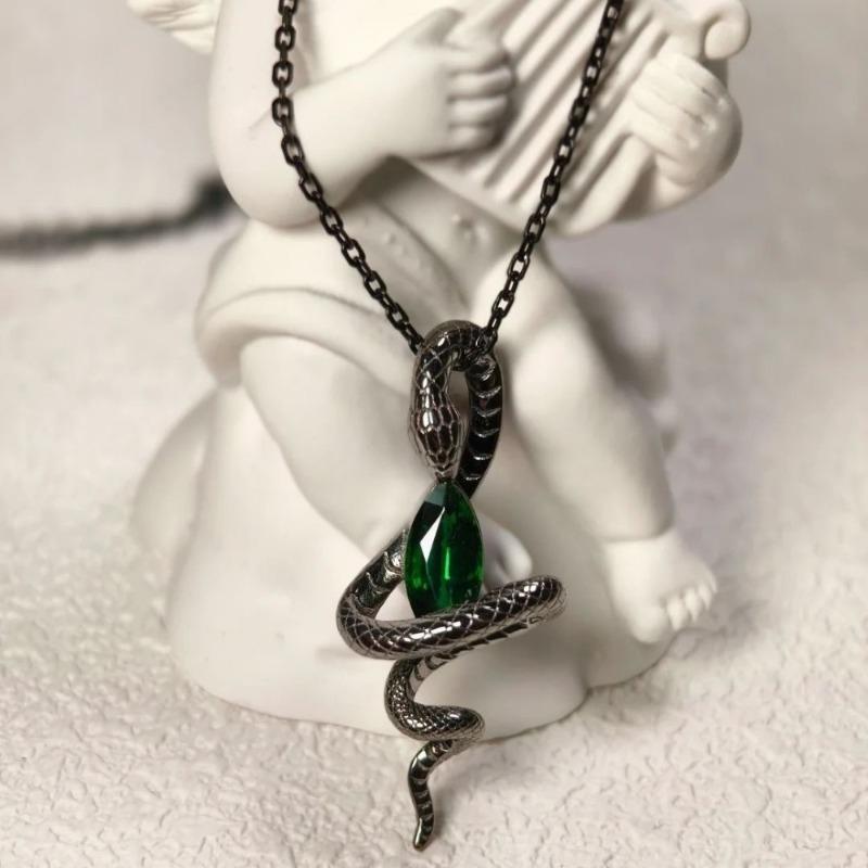 1pc Retro Green Synthetic Zirconia Creative Snake Design Pendant Necklace Gothic Cool Clavicle Chain Party Band Jewelry
1pc Retro Green Synthetic Zirconia Creative Snake Design Pendant Necklace Gothic Cool Clavicle Chain Party Band Jewelry