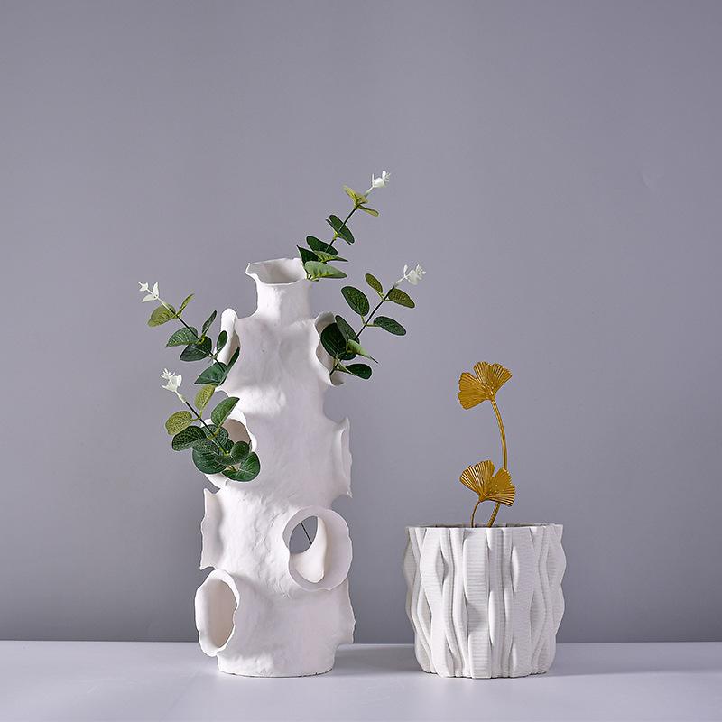 Ceramic Crafts Flower Vase Stereoscopic Embracing Stripes Flower Arrangement Accessories Home Decoration Accessories
Ceramic Crafts Flower Vase Stereoscopic Embracing Stripes Flower Arrangement Accessories Home Decoration Accessories