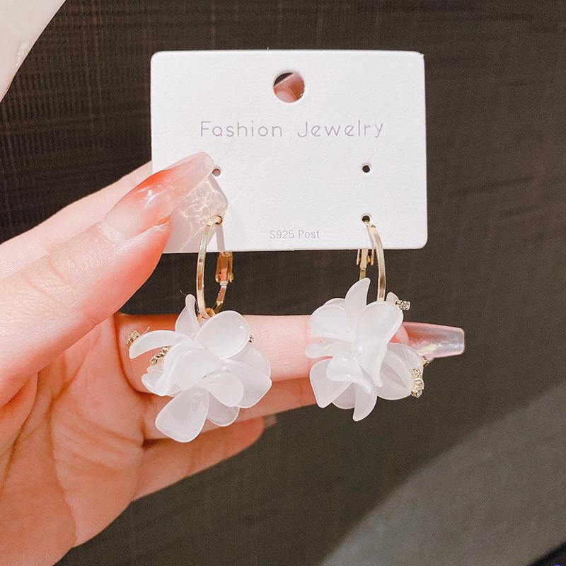 Fashionable Petal Personalized Versatile Earrings 1 pair of earrings білий
Fashionable Petal Personalized Versatile Earrings 1 pair of earrings білий