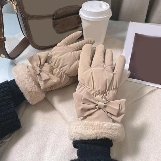1 Pair Winter Gloves Thick Plush Lining Windproof Warm Cold Resistant Bow Decor Five Fingers Touch Screen Waterproof Anti-slip Soft Cycling Gloves
1 Pair Winter Gloves Thick Plush Lining Windproof Warm Cold Resistant Bow Decor Five Fingers Touch Screen Waterproof Anti-slip Soft Cycling Gloves