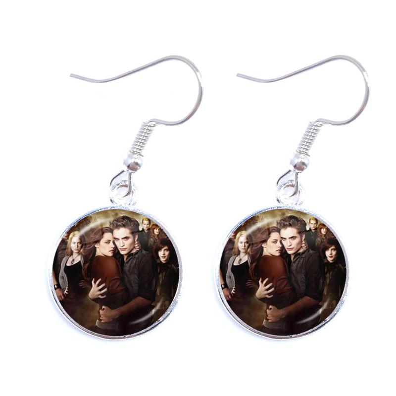 2022 New Fashion Romantic Love Twilight Characters Movies Handcraft Glass Dome Cabochon Fish Hook Dangle Earrings
2022 New Fashion Romantic Love Twilight Characters Movies Handcraft Glass Dome Cabochon Fish Hook Dangle Earrings