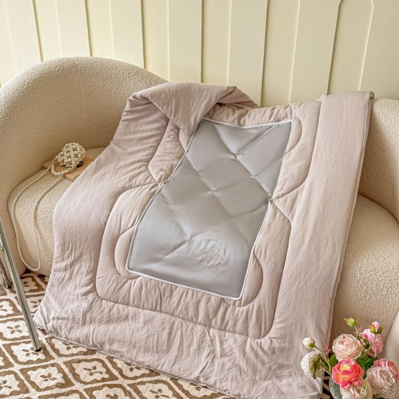 New solid color throw pillow quilt dual-purpose car folding pillow nap blanket two-in-one air conditioner quilt 105x145cm 1pcs
New solid color throw pillow quilt dual-purpose car folding pillow nap blanket two-in-one air conditioner quilt 105x145cm 1pcs