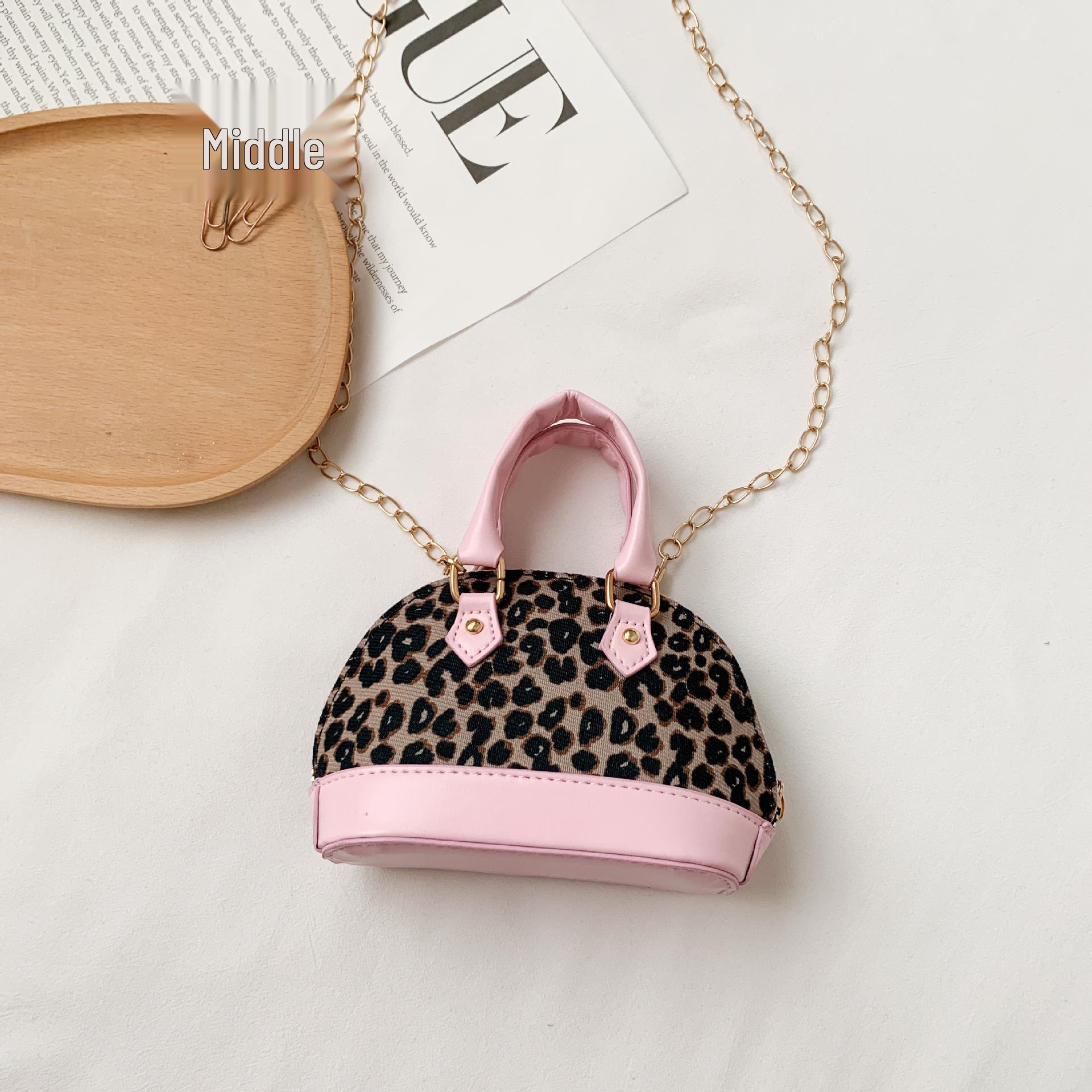 2025 Autumn Retro Crossbody Bag for Kids: Casual Texture, Fashionable Single Shoulder Design 14*6.5*10 розовый
2025 Autumn Retro Crossbody Bag for Kids: Casual Texture, Fashionable Single Shoulder Design 14*6.5*10 розовый