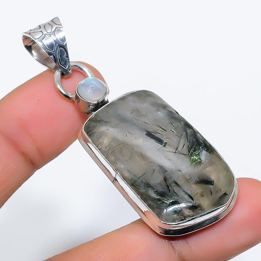 Prehnite, Moonstone Gemstone 925 Sterling Silver Jewelry Pendant 2.25 SU-9865
Prehnite, Moonstone Gemstone 925 Sterling Silver Jewelry Pendant 2.25 SU-9865